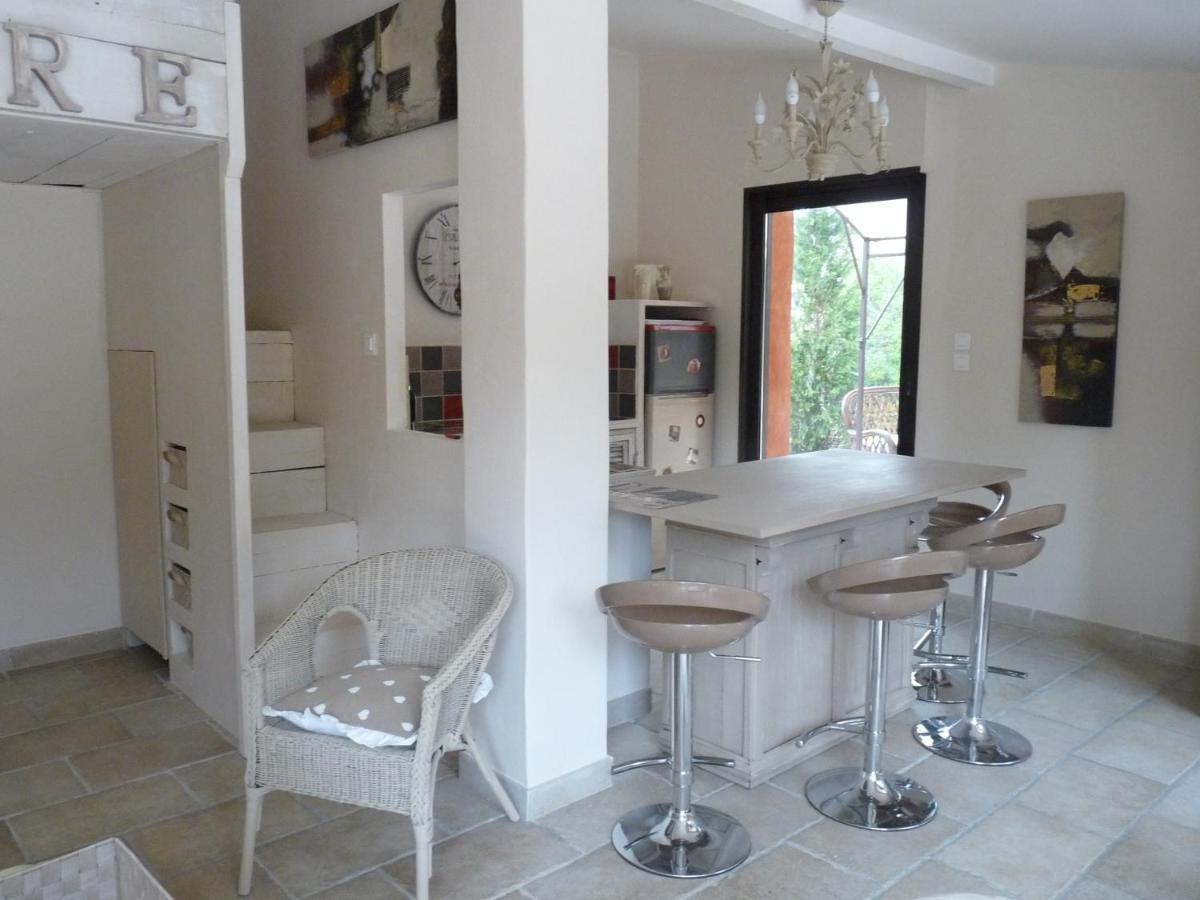 Vila Terres Du Baguier Ceyreste Exteriér fotografie